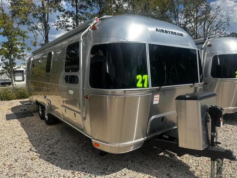 2026 Airstream Flying Cloud 27FB - Photo 3