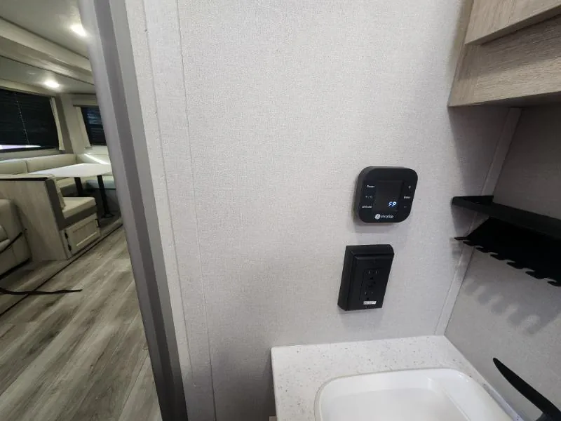 2026 Coachmen Catalina Legacy Edition 273DBHCK, Photos photo 34