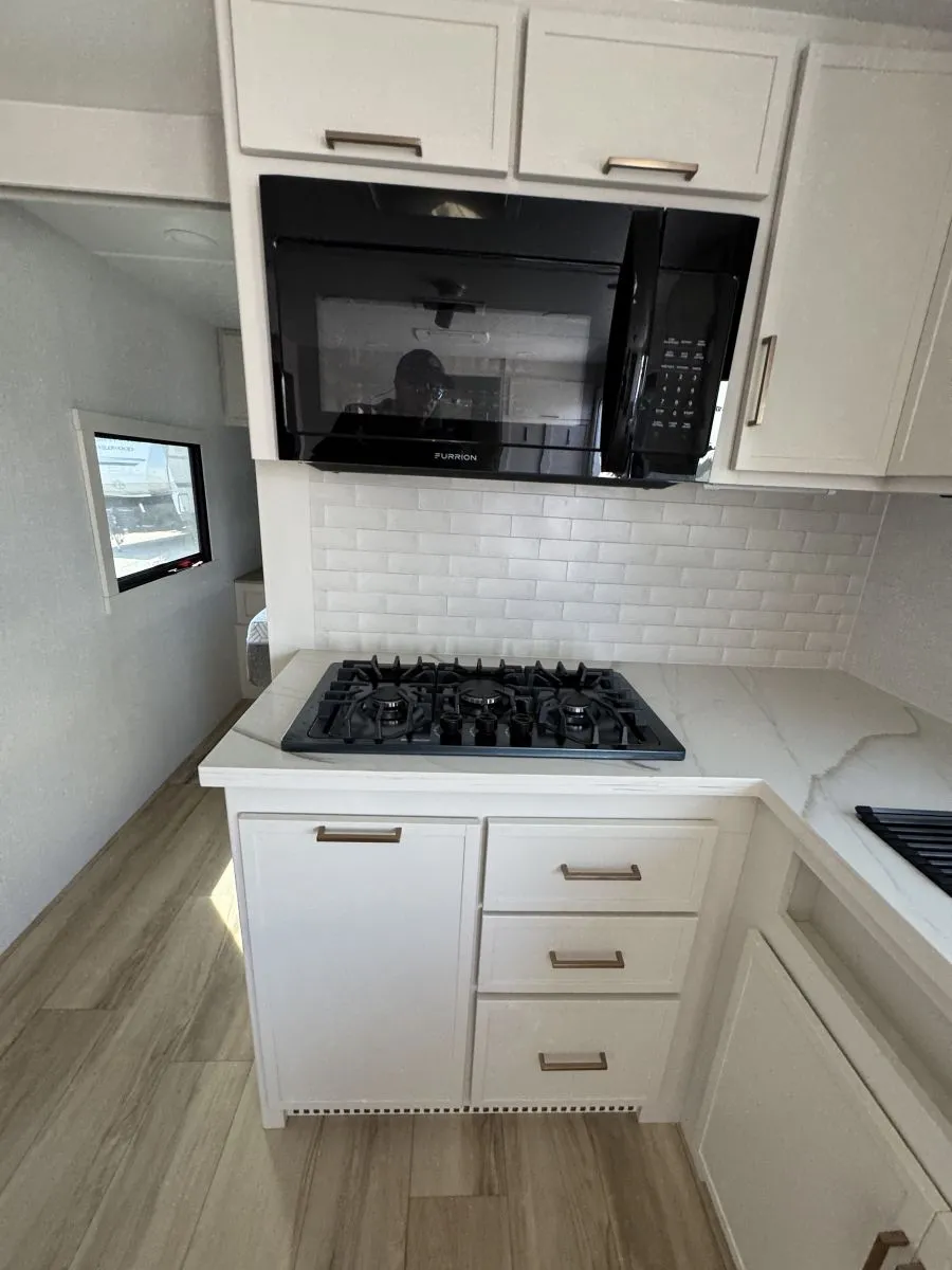 2025 Brinkley MODEL I 265, Photos photo 12
