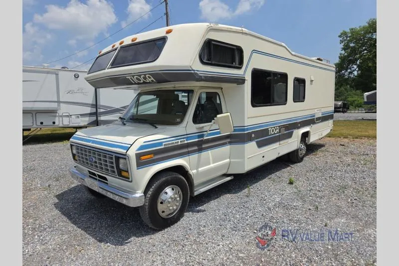 2026 Fleetwood RV Tioga Used    Tioga - Photo 4