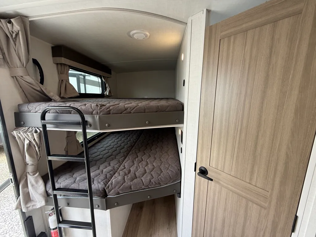 2027 Forest River Rockwood Ultra Lite 2706BH — Photo 5
