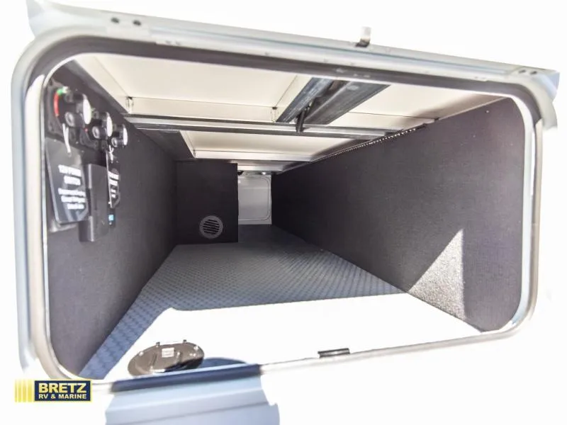 2027 Brinkley Model Ix 23X - Photo 4