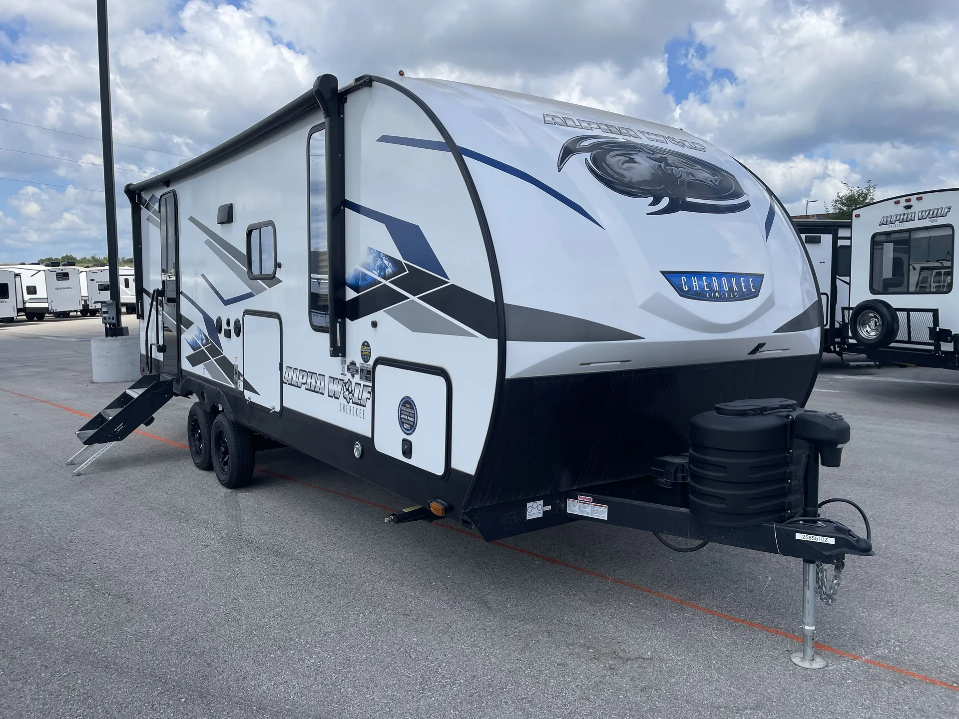 2024 Forest River Cherokee Alpha Wolf 22SW-L - Photo 2