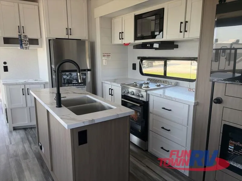 2026 Jayco Jay Flight Bungalow 401FLTS - Photo 3
