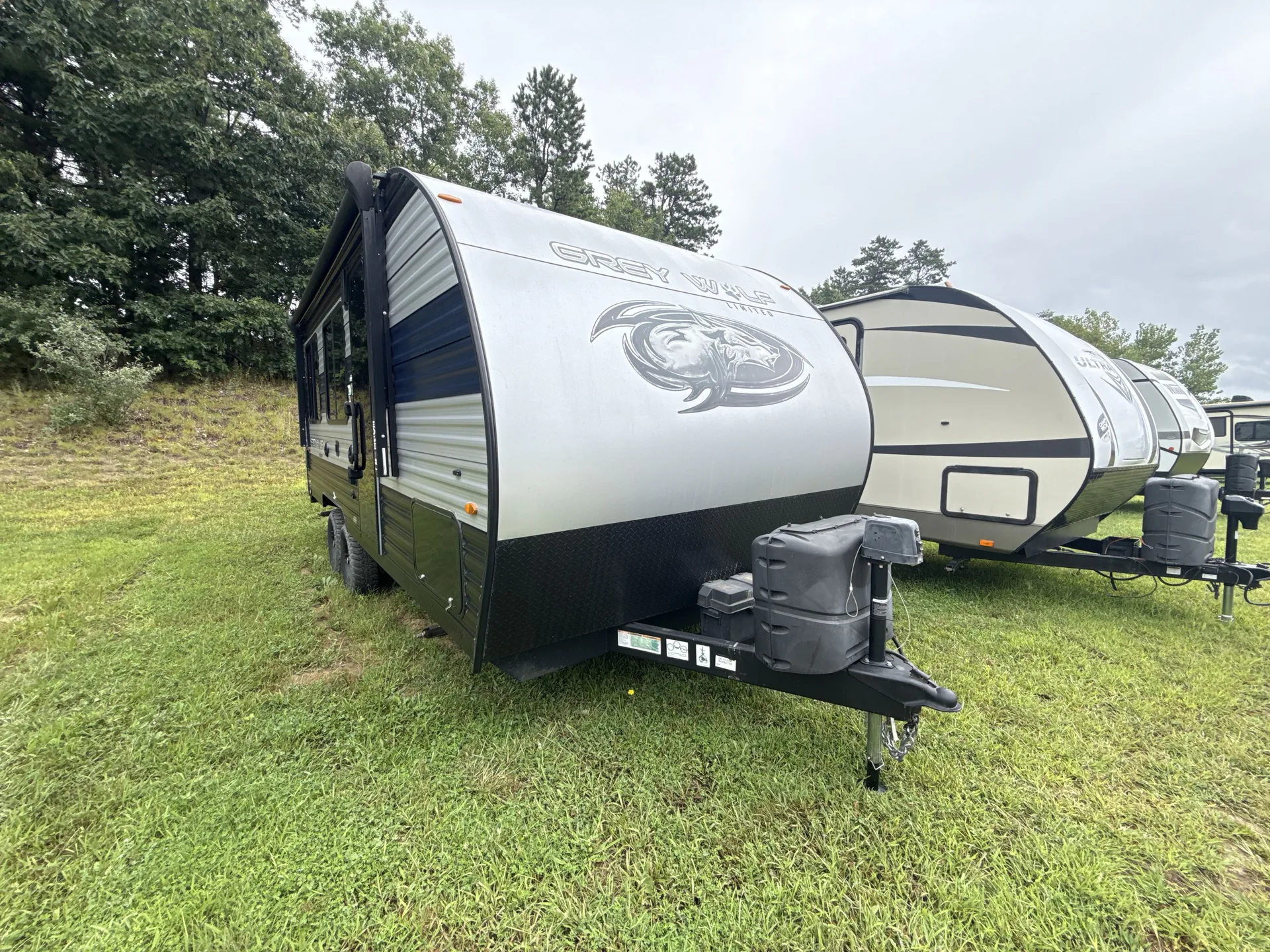 2022 Forest River Cherokee Grey Wolf 18RR - Photo 2
