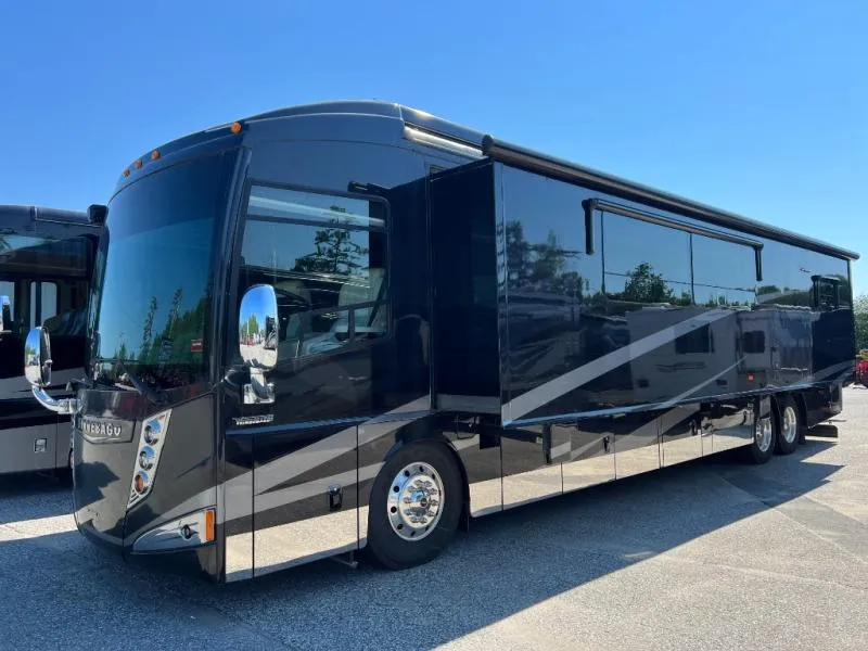 2015 Winnebago Grand Tour 42QL - Photo 4