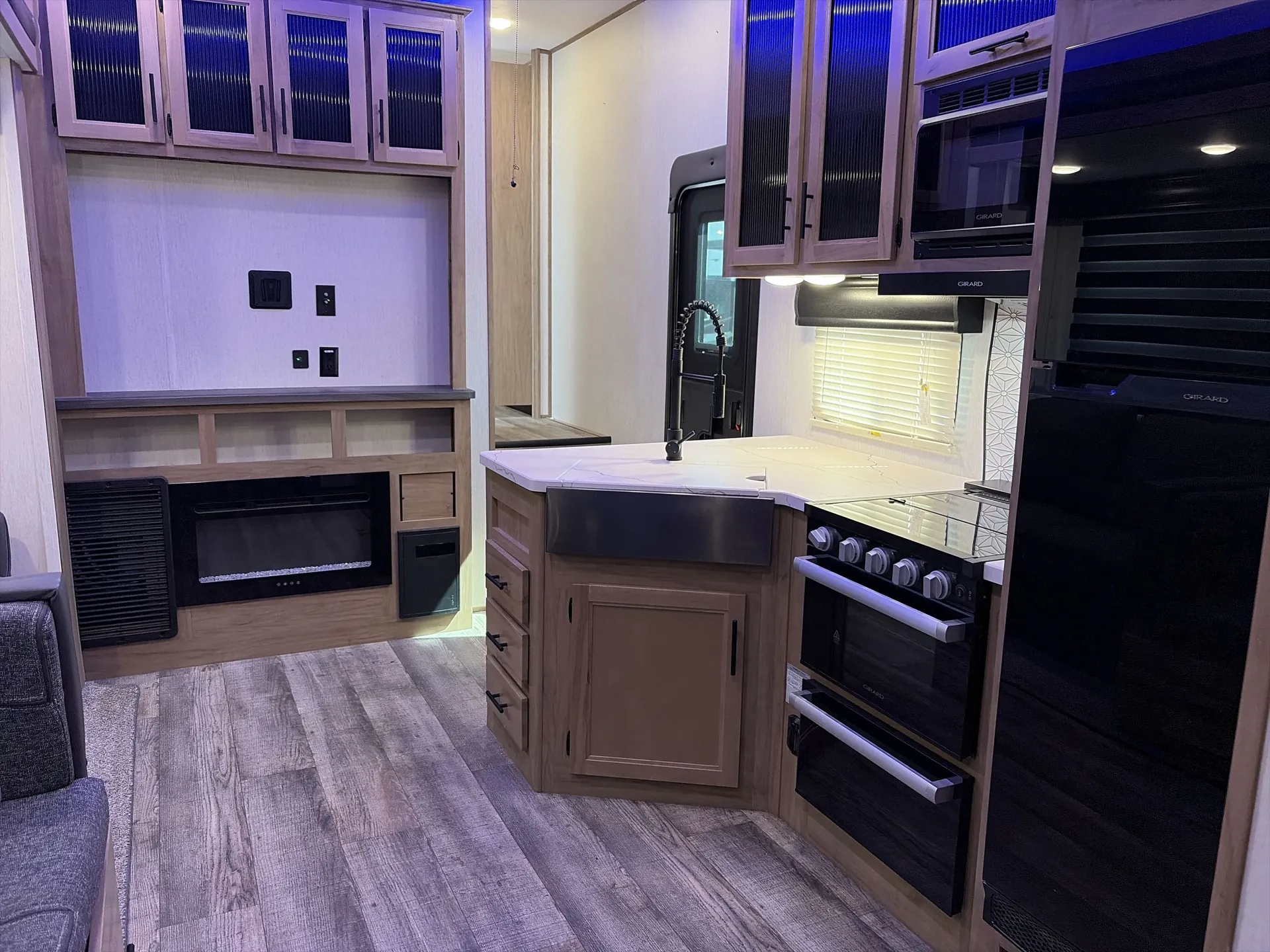 2023 Forest River Cherokee Arctic Wolf 321BH — living area main