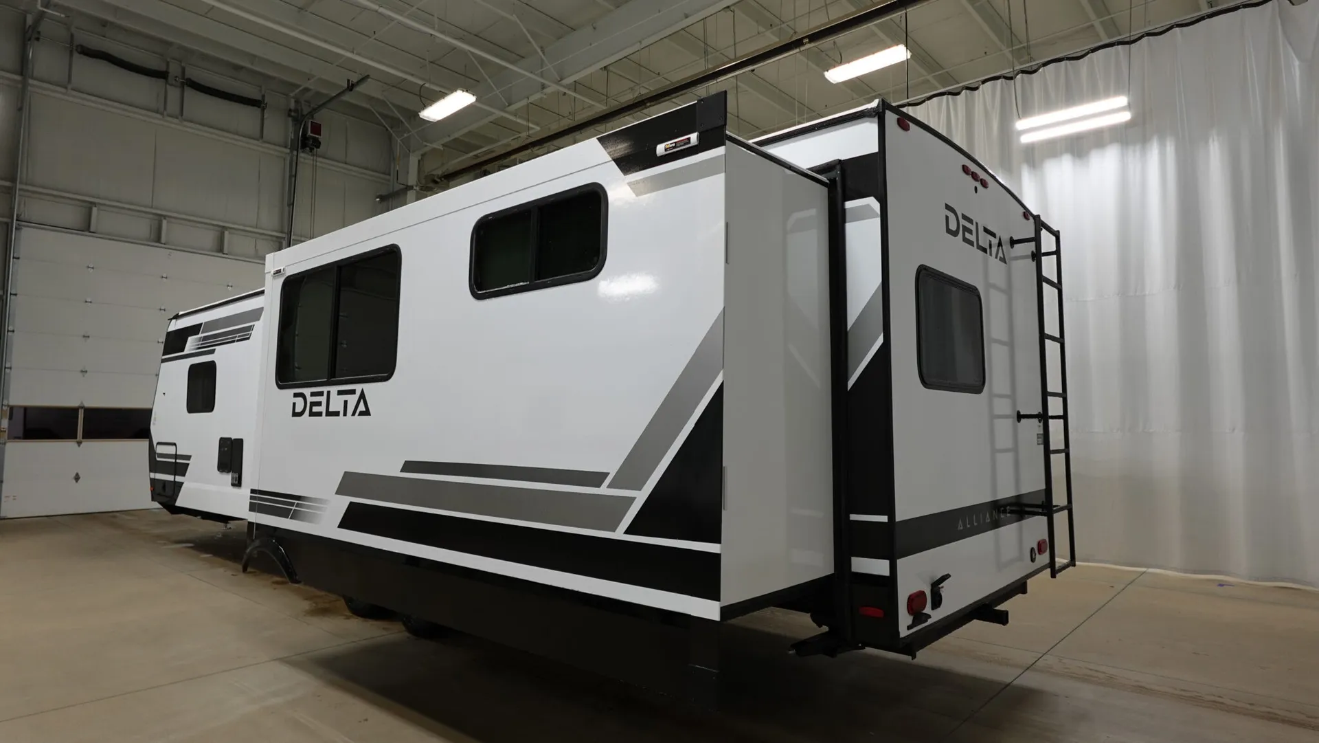 2026 Alliance RV Delta 321BH - Photo 4