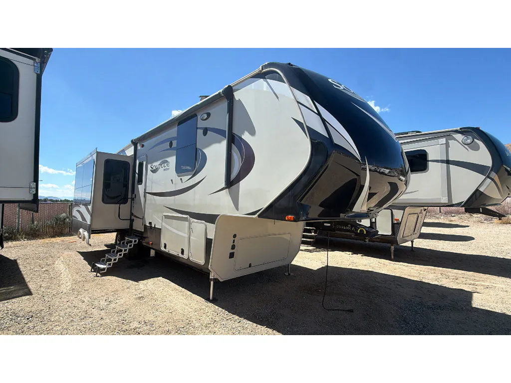 2017 Grand Design Solitude 300GK - Photo 2