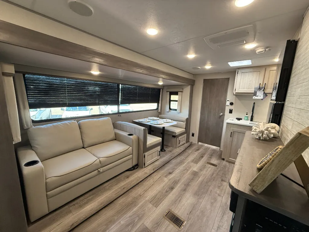 2026 Coachmen Catalina Legacy Edition 333DORM, Photos photo 10