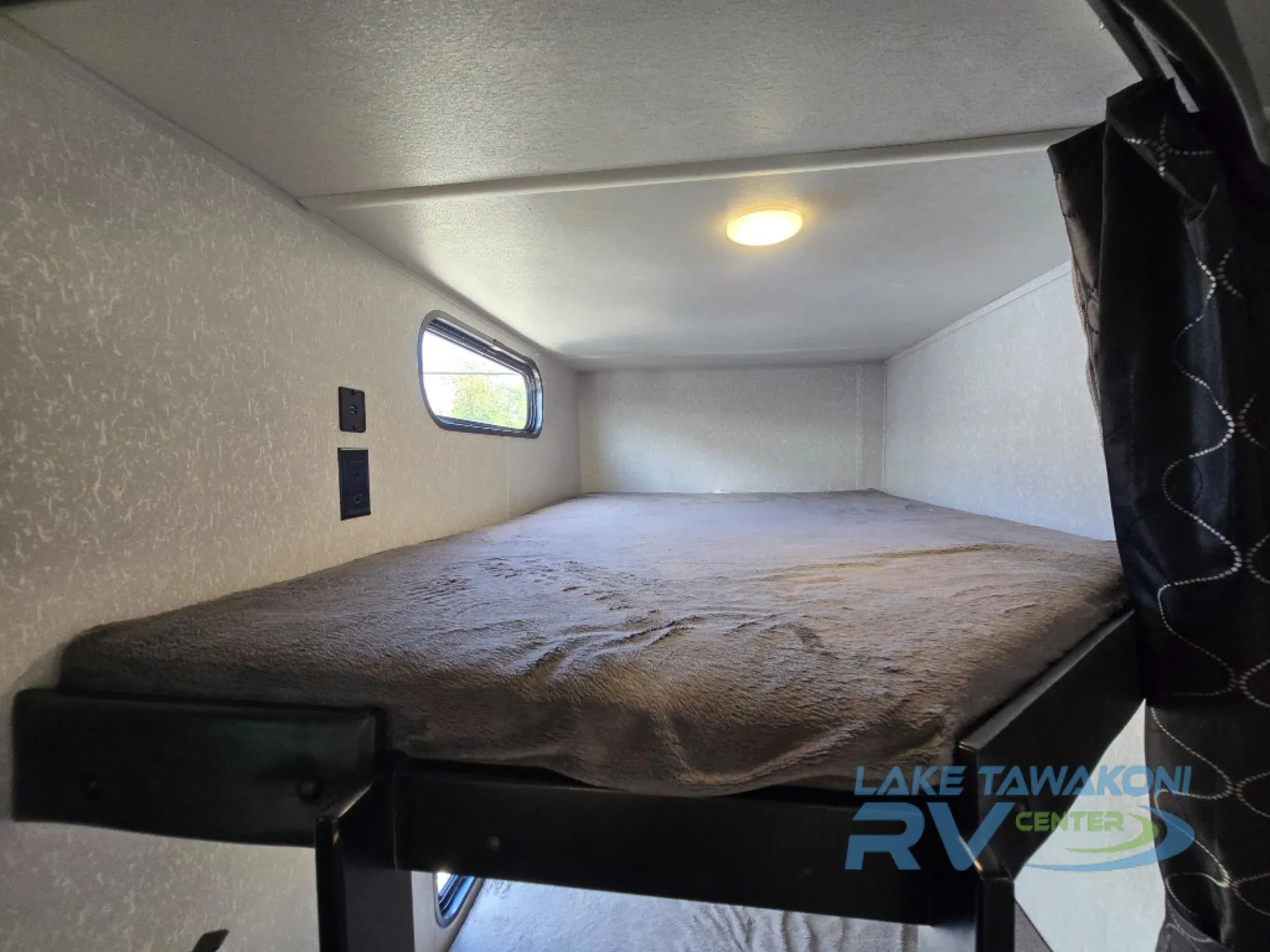 2022 Forest River Cherokee Grey Wolf 26DBH — Photo 7