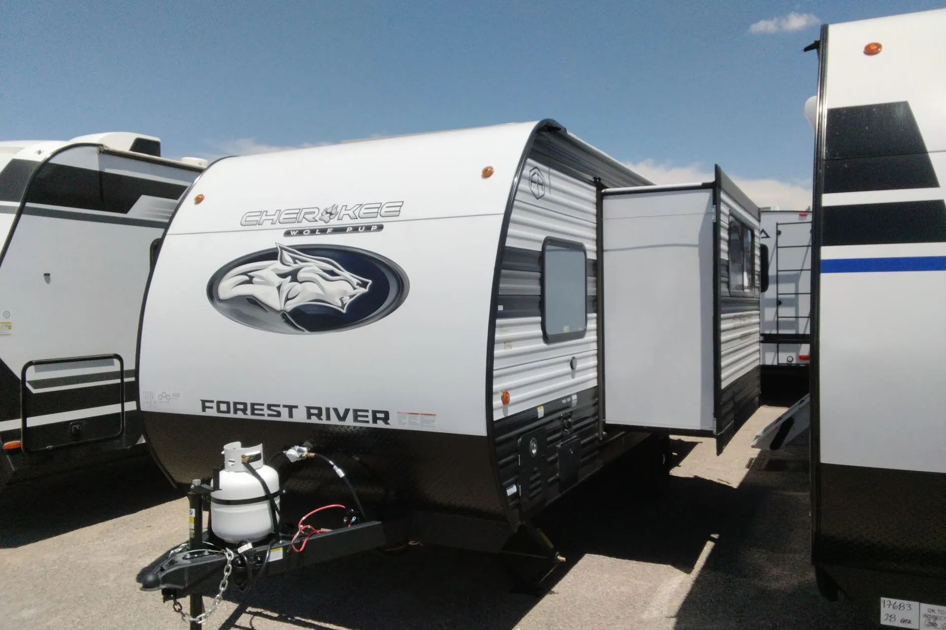 2027 Forest River Cherokee Wolf Pup 17JW