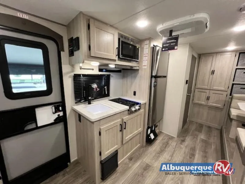 2026 Coachmen RV Catalina Summit Series 7 184MKS - Photo 4