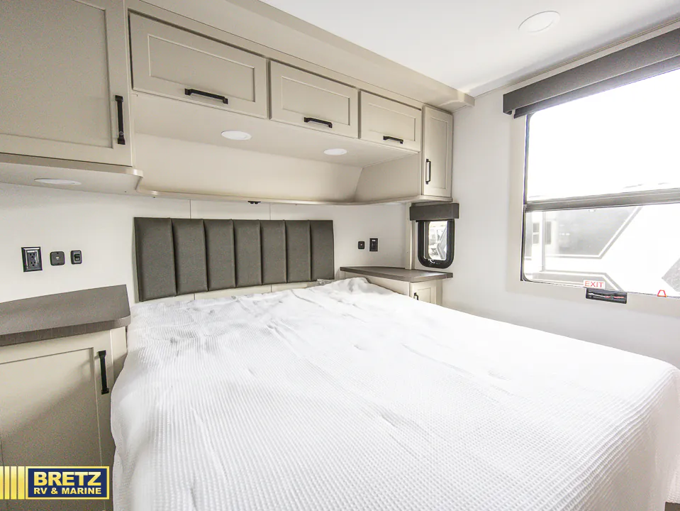 2026 Grand Design Momentum 344M, Photos photo 25