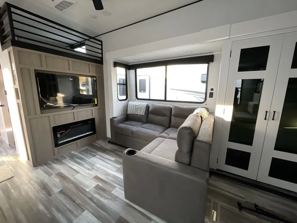 2026 Jayco Jay Flight Bungalow 404LOFT DS, Photos photo 6