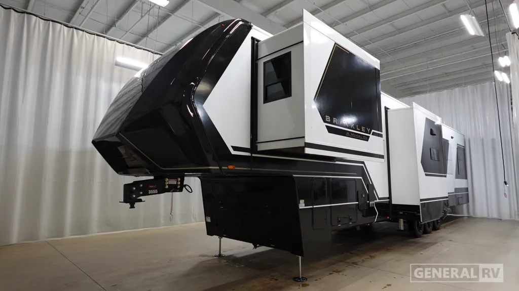 2026 Brinkley Model G 4000, Photos photo 5