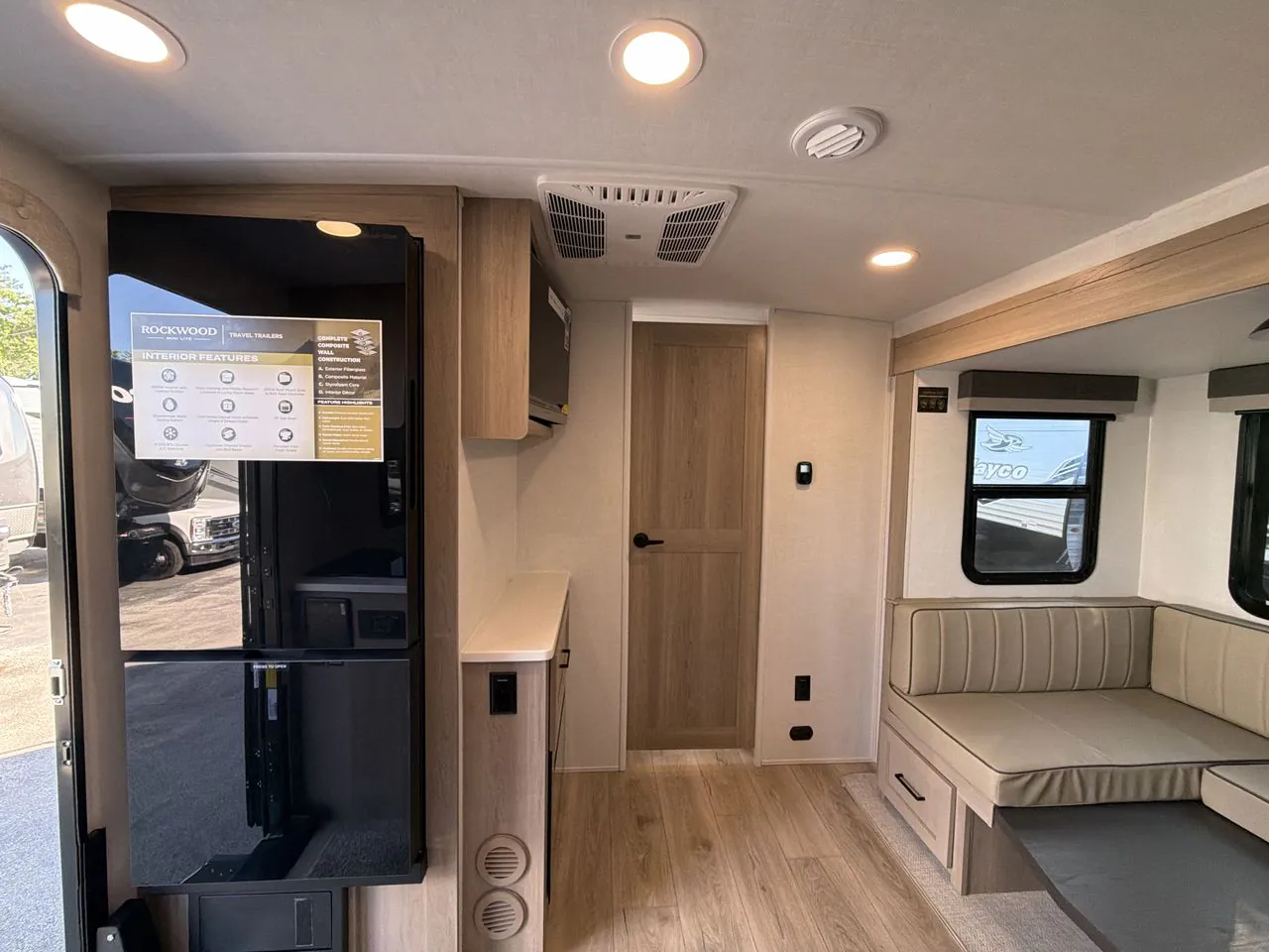 2026 Forest River Rockwood Mini Lite 2506FK — Photo 6