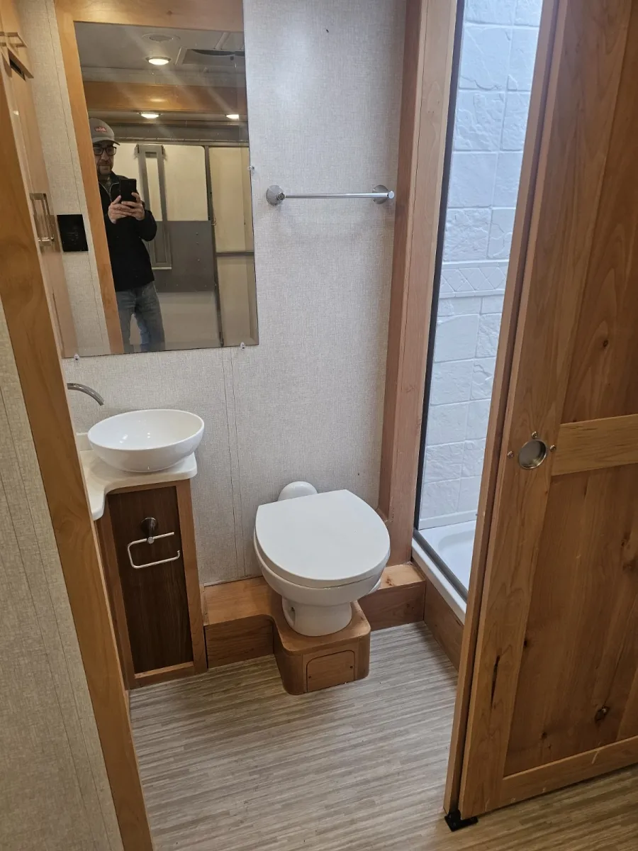 2018 Tiffin Wayfarer 24 FW, Photos photo 13