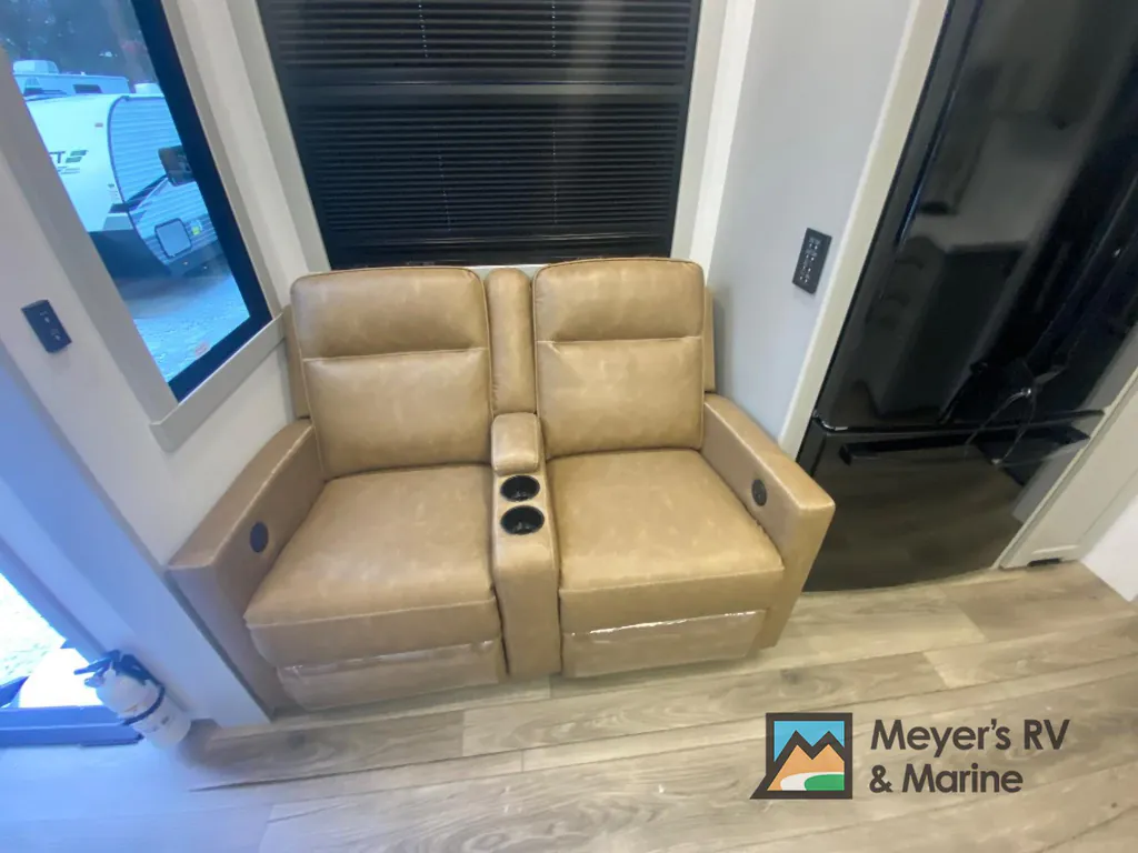 2026 Brinkley Model G 3520, Photos photo 14