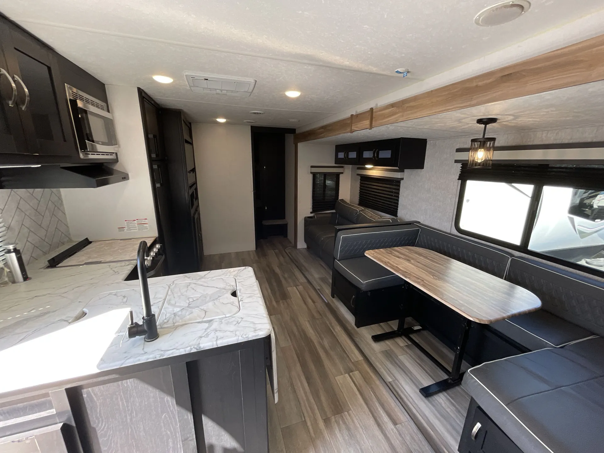 2022 Coachmen Freedom Express Ultra Lite 294BHDS — living area main