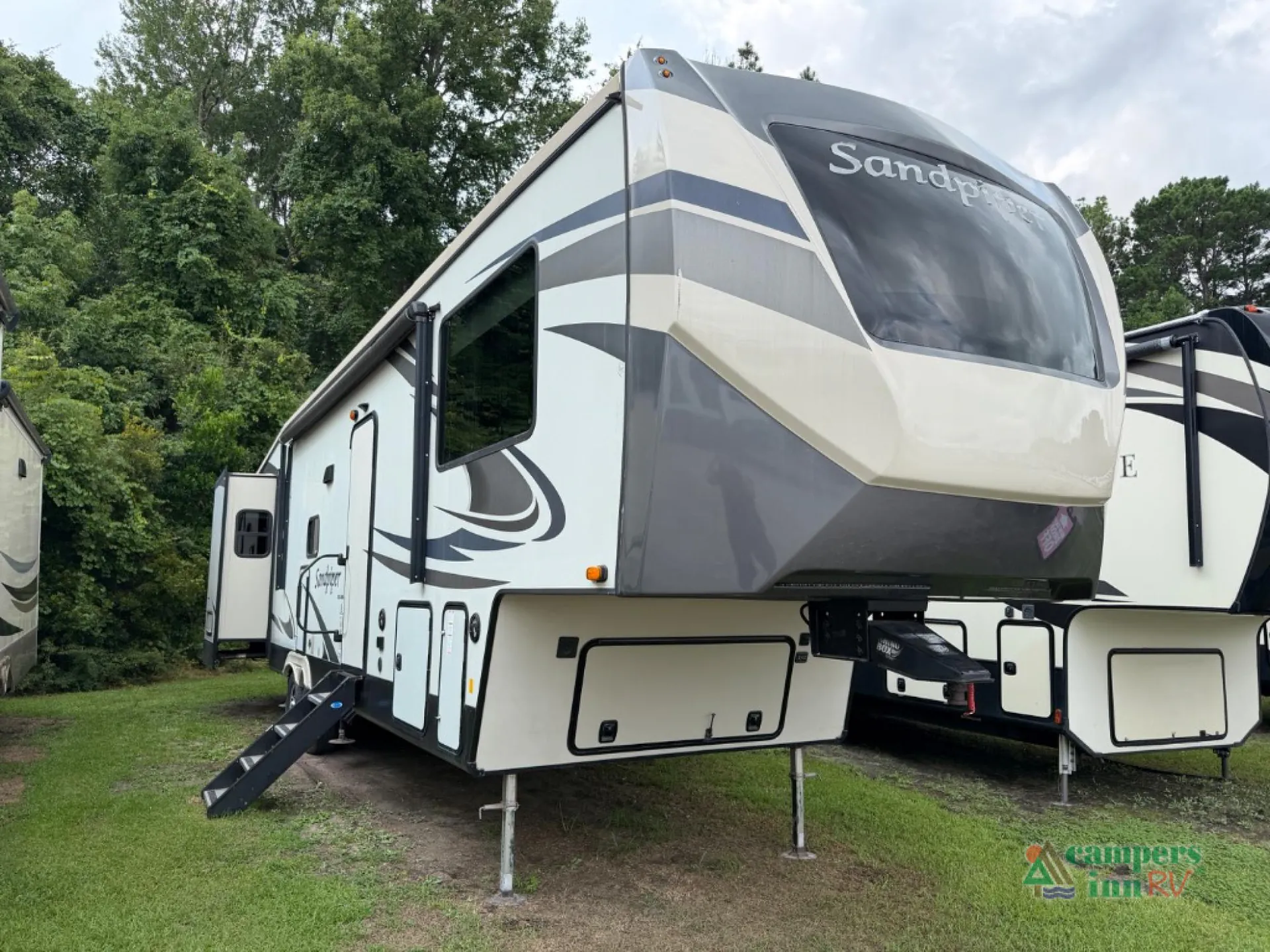 2020 Forest River Sandpiper C-Class 3550FL - Photo 2