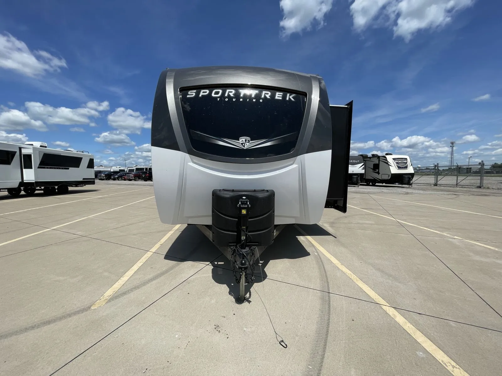 2022 Venture RV SPORTTREK TOURING EDITION 302VRB - Photo 3