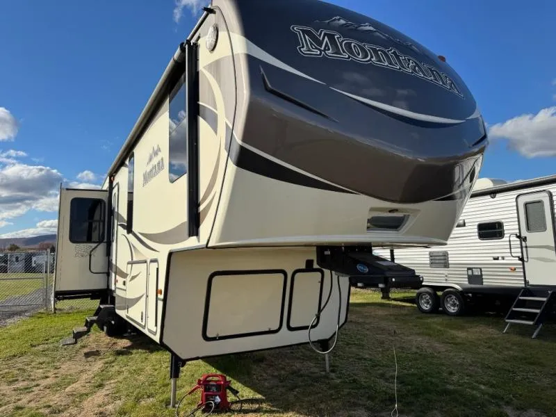 2015 Keystone RV Montana Used    3611 RL - Photo 2