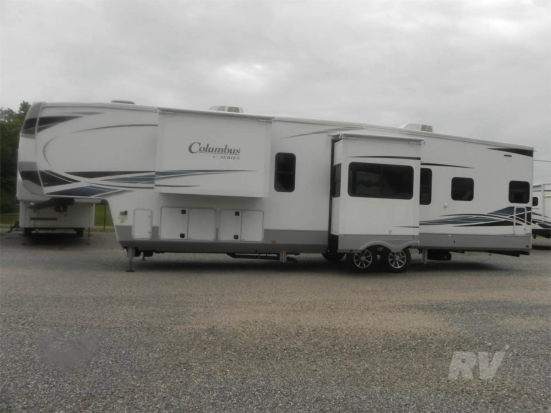 2022 Palomino Columbus C-Series 384RKC - Photo 3