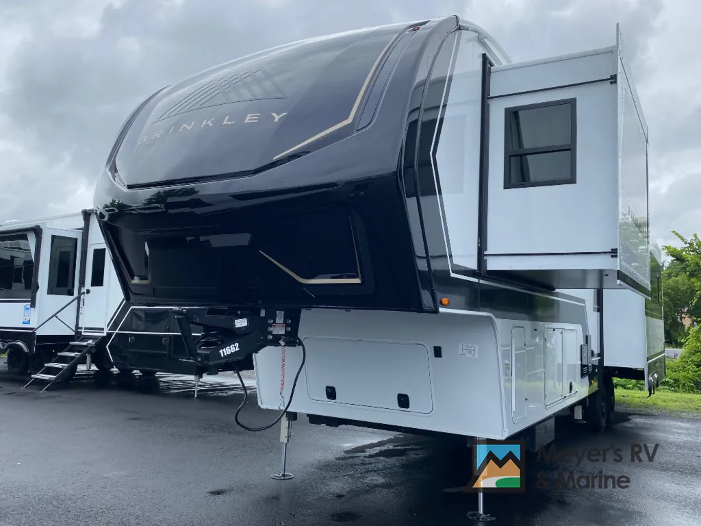 2026 Brinkley Model Z 3600, Photos photo 2