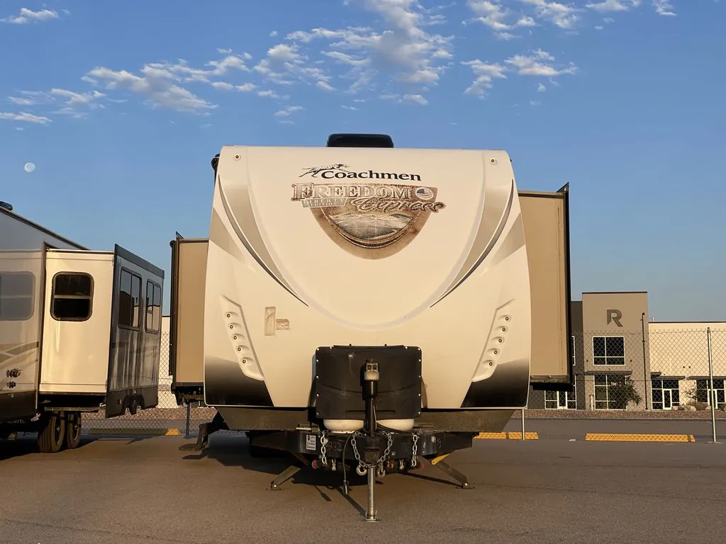 2017 Coachmen Freedom Express Liberty Edition 293 RLDS - Photo 2