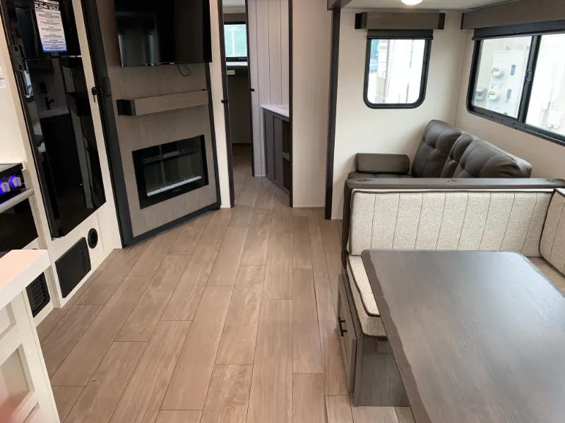 2026 Forest River Cherokee Alpha Wolf 29TB, Photos photo 8