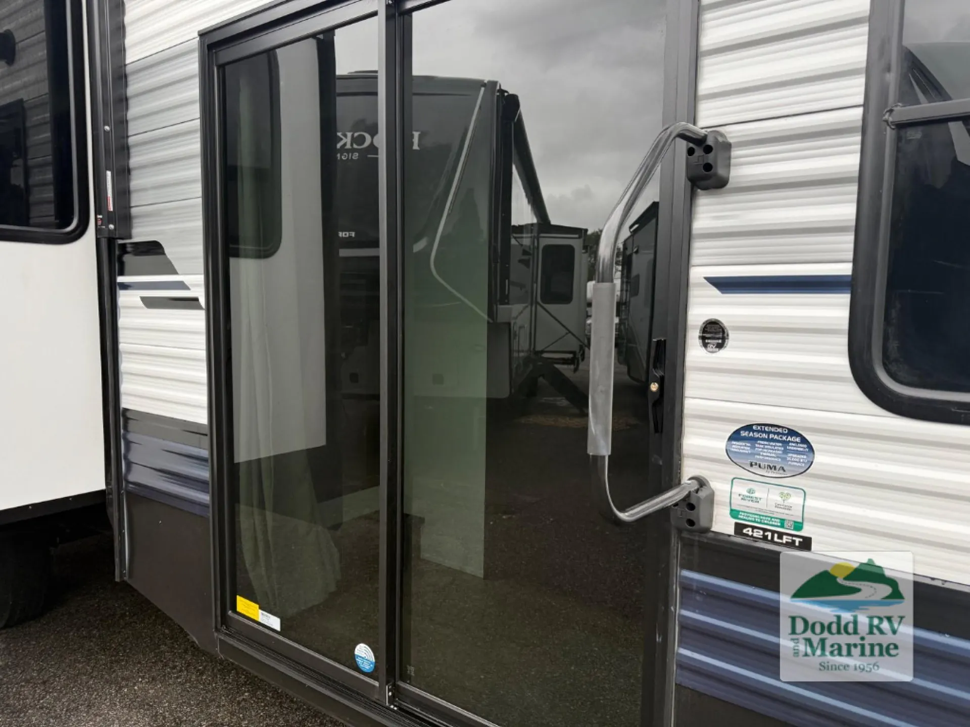 2027 Forest River Puma Vista 421LFT — Photo 6