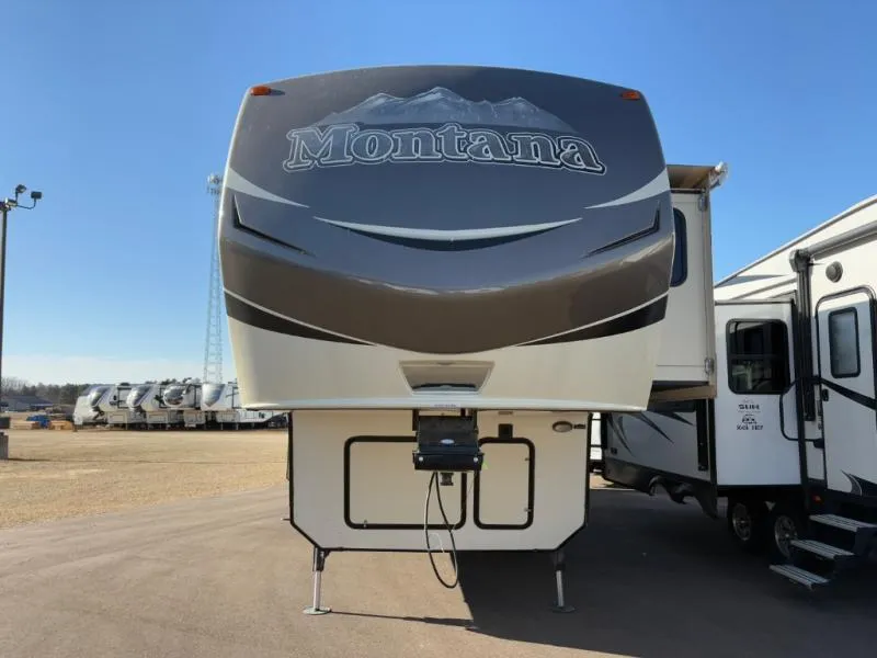 2015 Keystone Montana 3610 RL - Photo 2