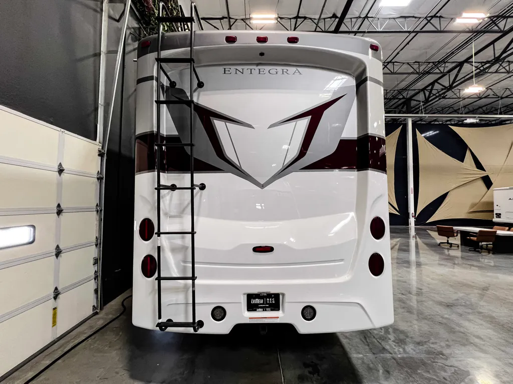 2027 Entegra Coach Vision XL 36C, Photos photo 30