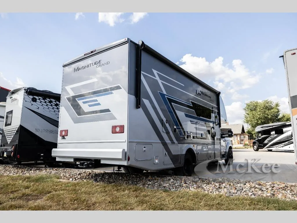 2026 Thor Motor Coach Magnitude GRAND S29 - Photo 4