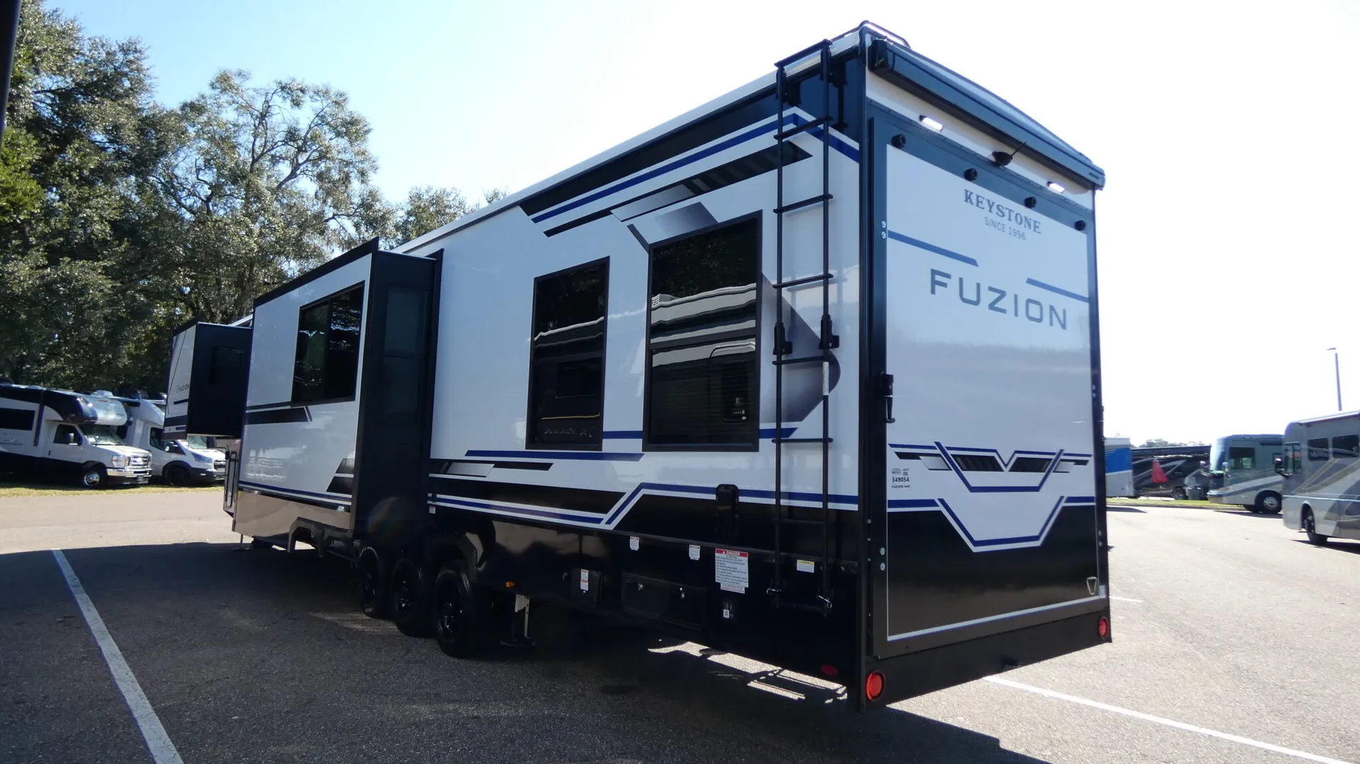 2026 Keystone Fuzion 440 - Photo 4