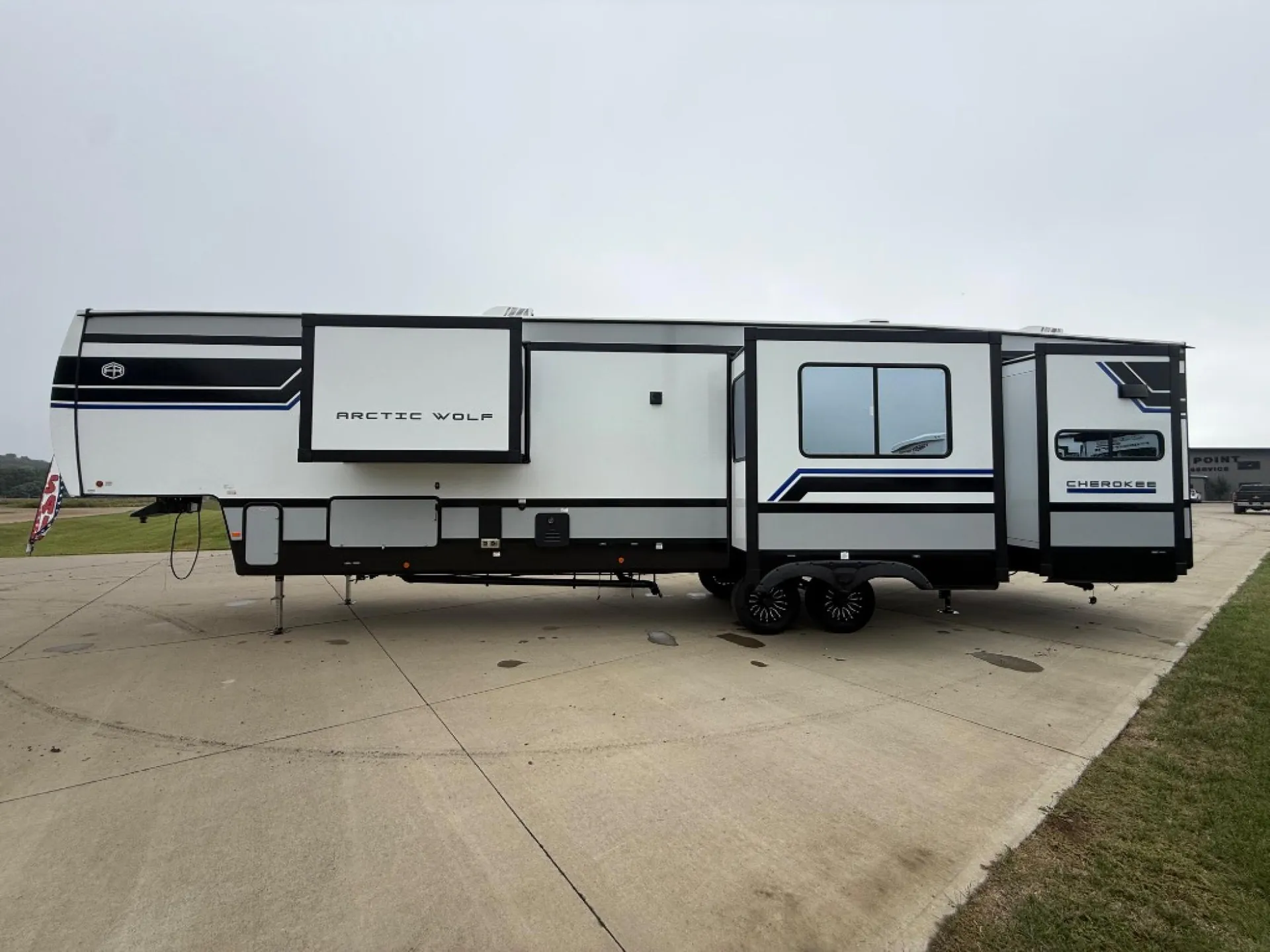 2027 Forest River RV Cherokee Arctic Wolf 387ML - Photo 3