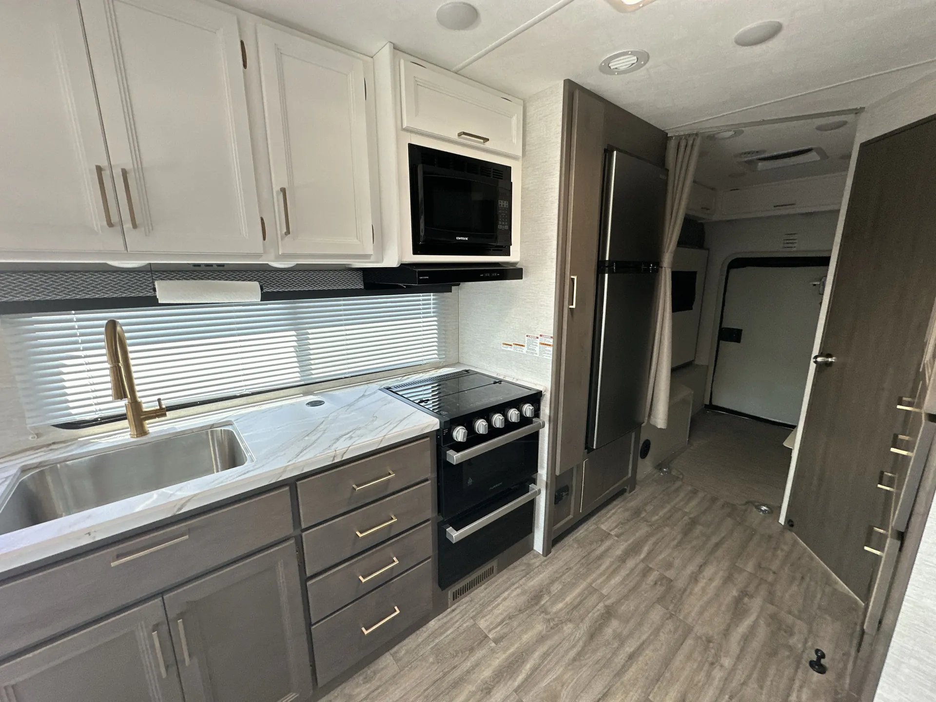 2024 Thor Motor Coach Four Winds 26X - Photo 4