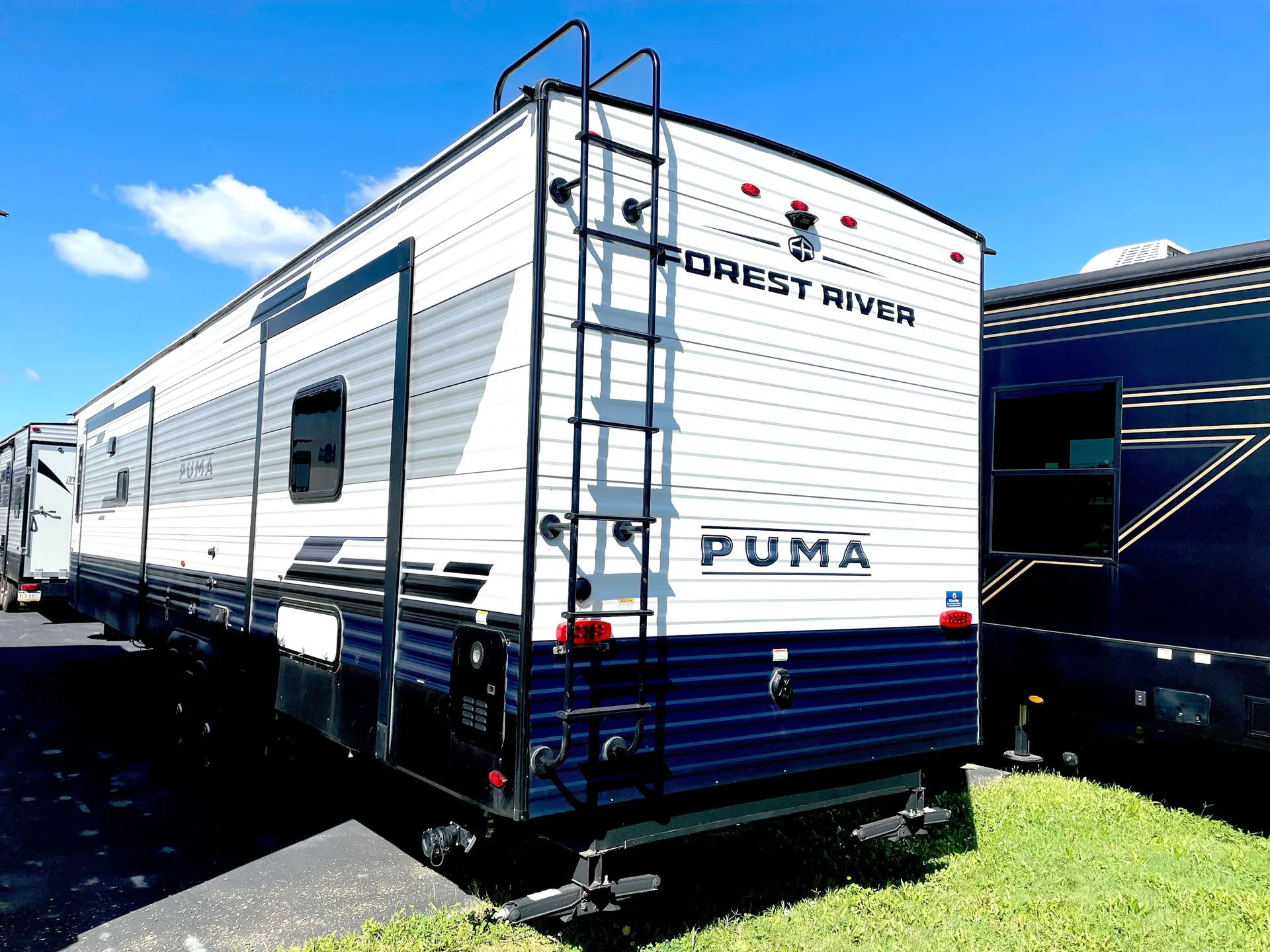 2025 Forest River Puma Vista 37PFL — off campside