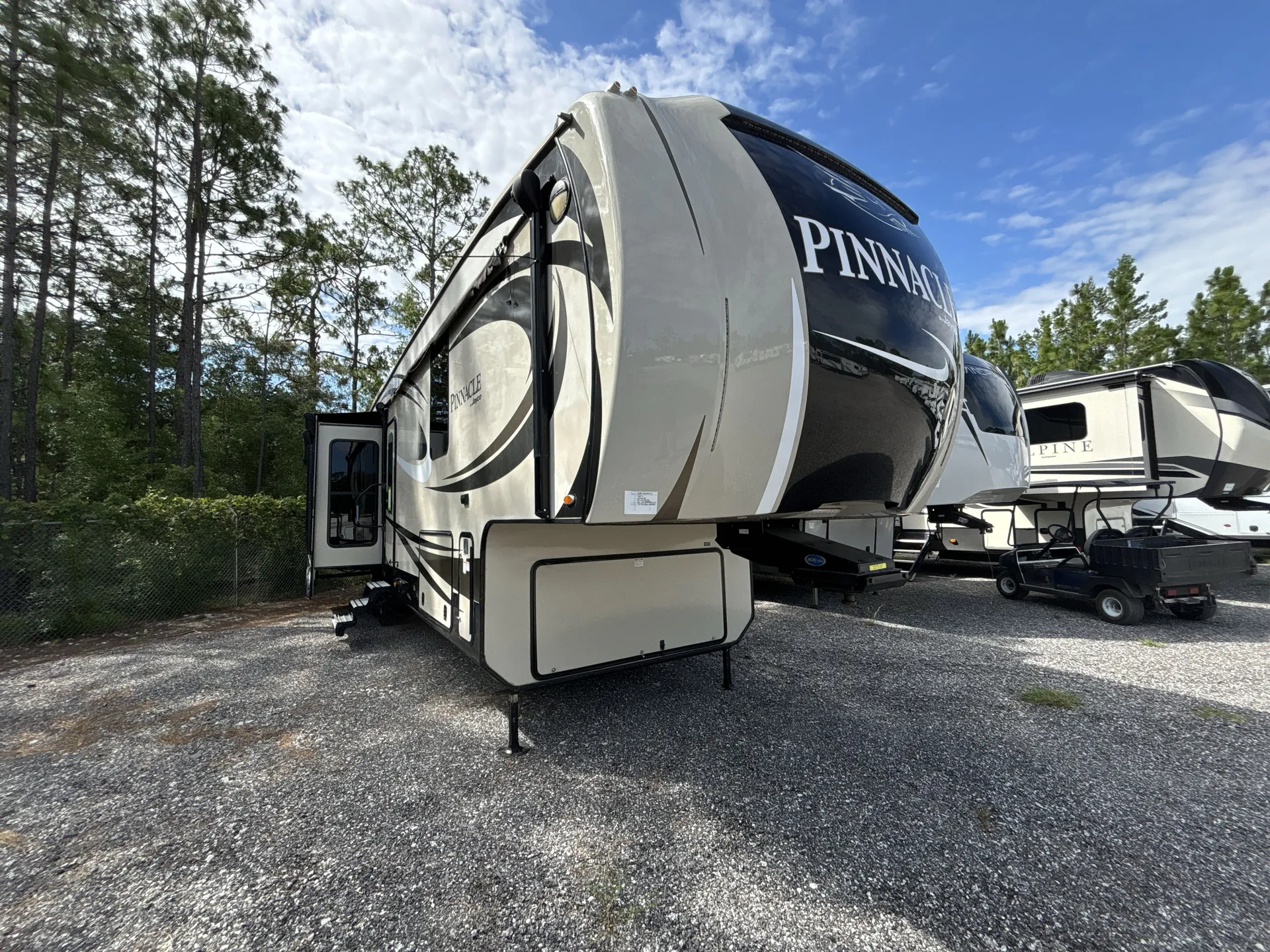 2017 Jayco Pinnacle 36FBTS - Photo 2