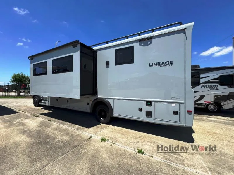 2026 Grand Design Lineage Series F 31ZW - Photo 3