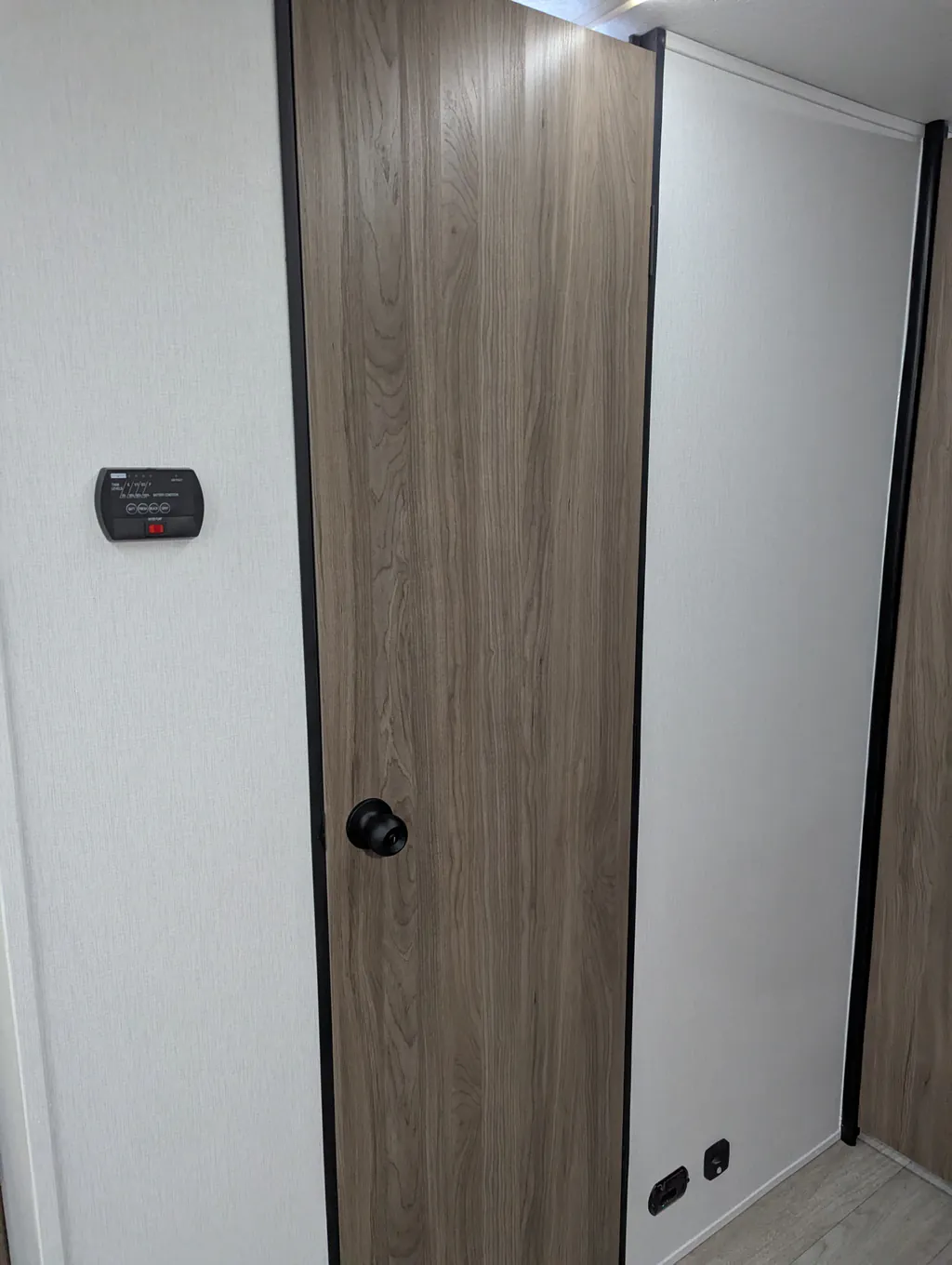2026 Coachmen Freedom Express Select 30SE, Photos photo 44