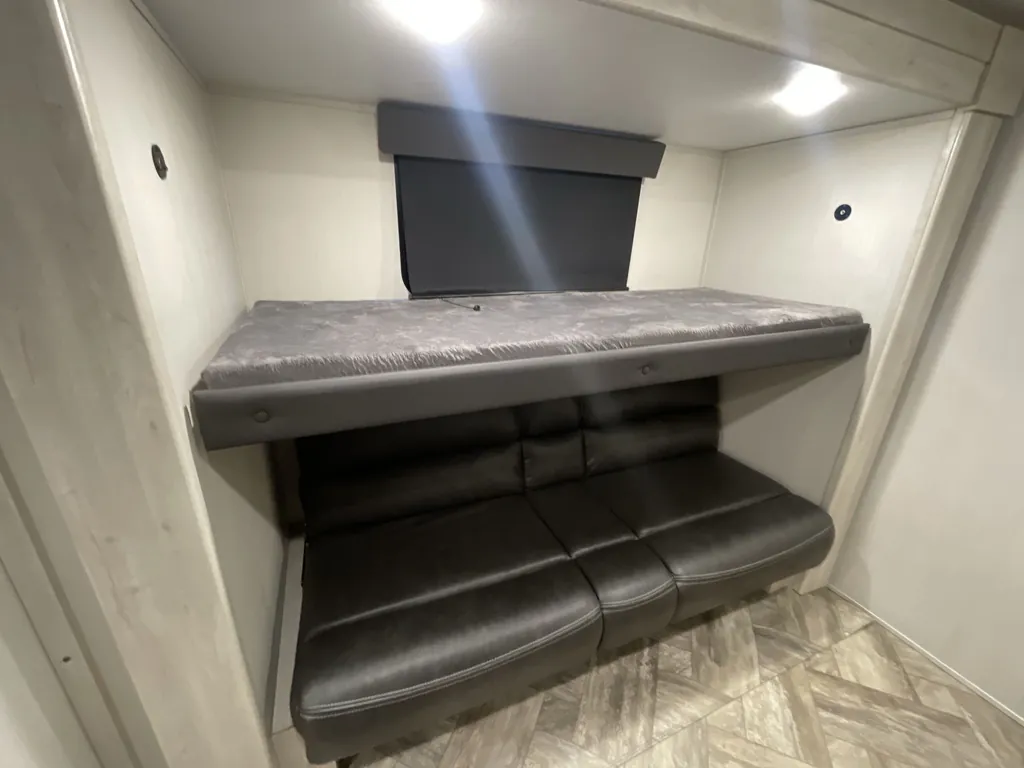 2023 Forest River Wildcat 369MBL, Photos photo 10