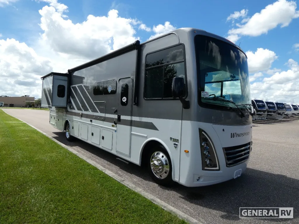 2026 Thor Motor Coach Windsport 35G - Photo 2