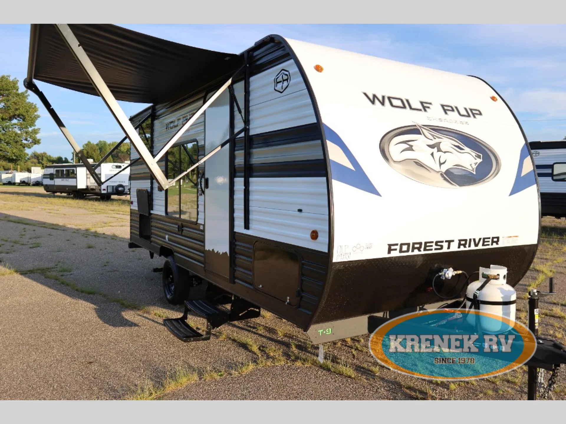 2027 Forest River Cherokee Wolf Pup 17LP