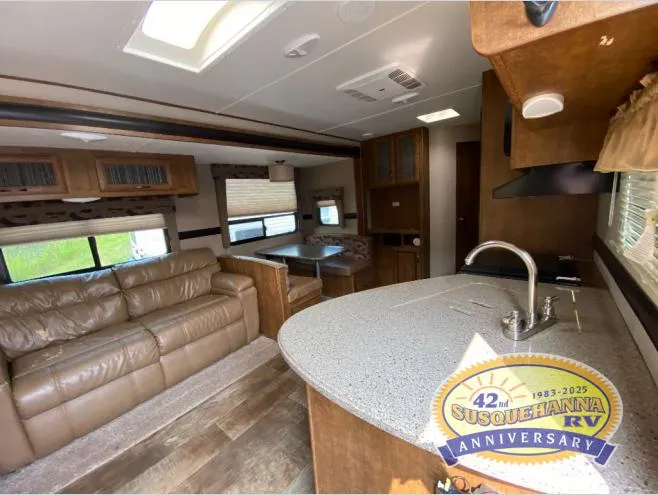 2017 CrossRoads Zinger 27RL - Photo 4