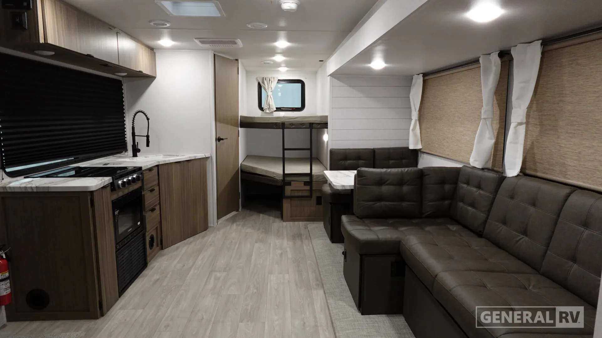 2027 Forest River Salem 26DBHD - Photo 3