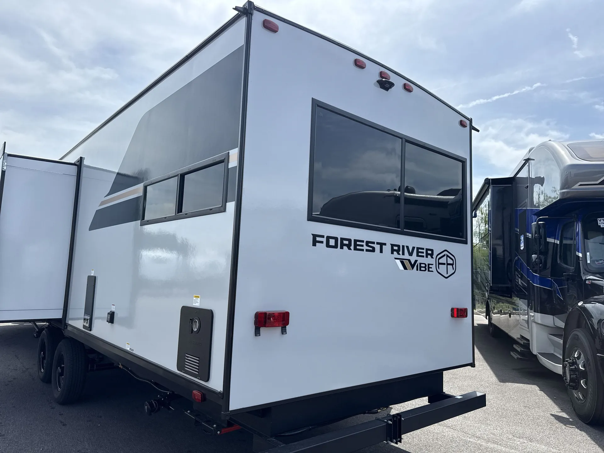 2027 Forest River Vibe 3400SB — off campside