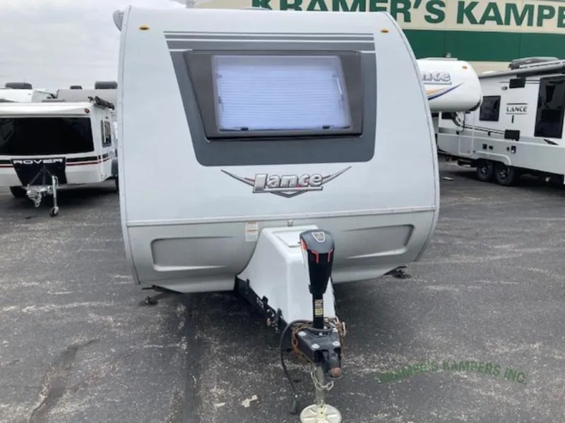2018 Lance Lance Travel Trailers Used    1575 - Photo 2