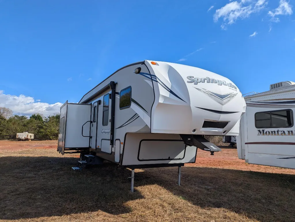 2018 Keystone Springdale 302FWRK - Photo 2